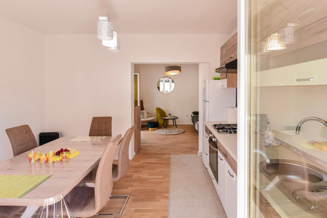 New Luxury 3 Bedroom 4 Air Conditioners 扎达尔 外观 照片