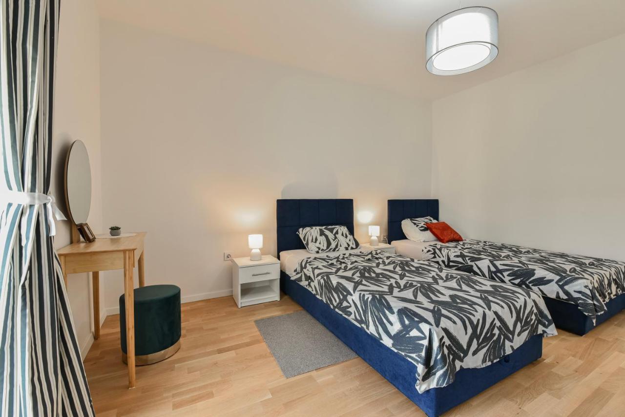 New Luxury 3 Bedroom 4 Air Conditioners 扎达尔 外观 照片