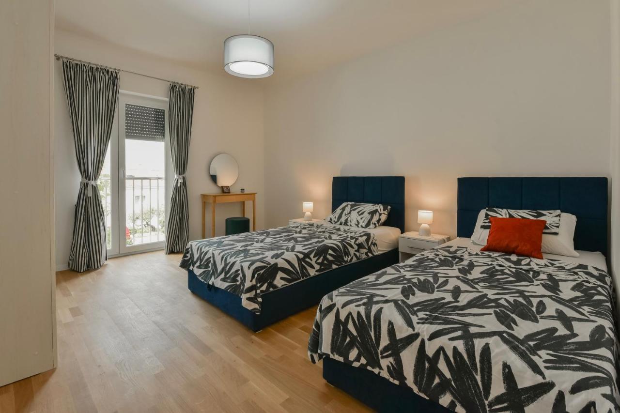 New Luxury 3 Bedroom 4 Air Conditioners 扎达尔 外观 照片